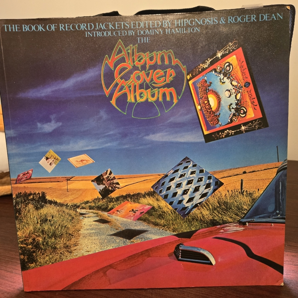 Album Cover Album book by Hipgnosis and Roger Dean Great Condition